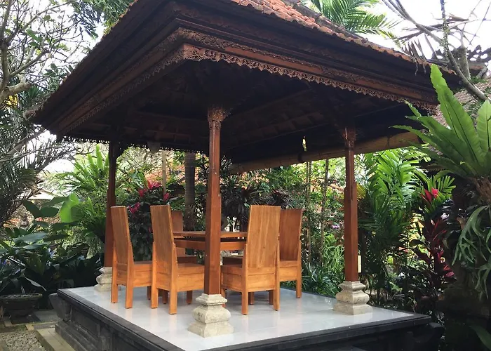 Wahyu Bungalows With Garden View