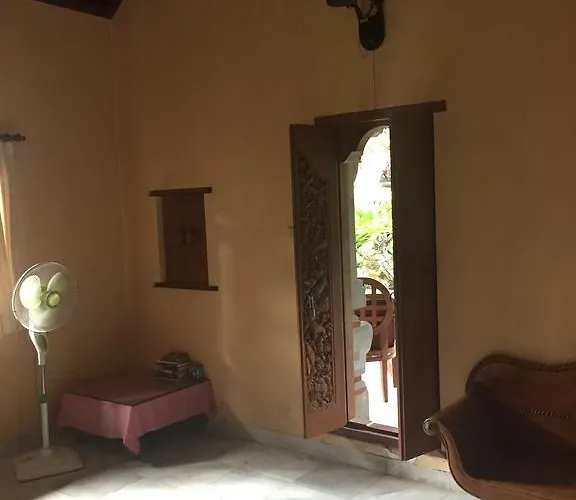 Pensión Wahyu Bungalows With Garden View 4*