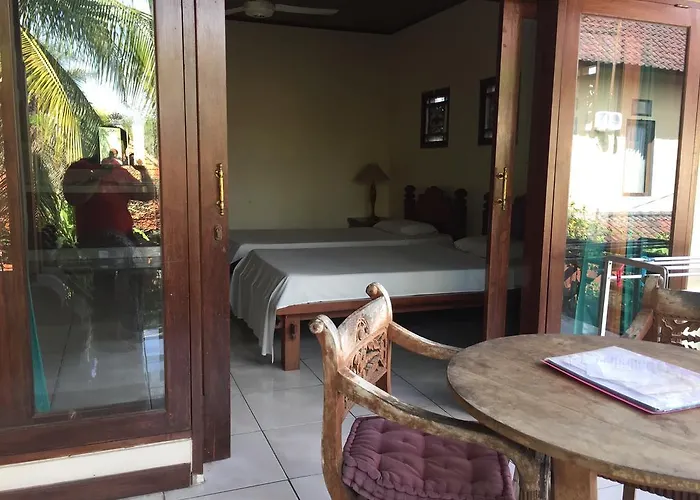 Wahyu Bungalows With Garden View Pensión