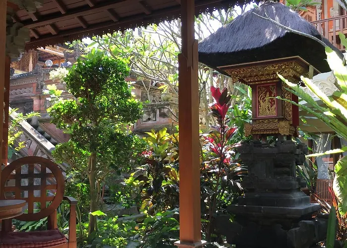 Pensión Wahyu Bungalows With Garden View 4*