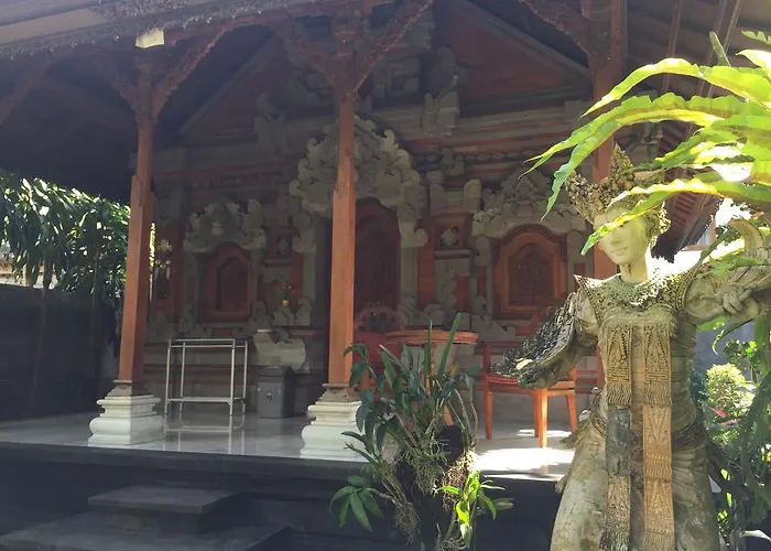 Pensión Wahyu Bungalows With Garden View