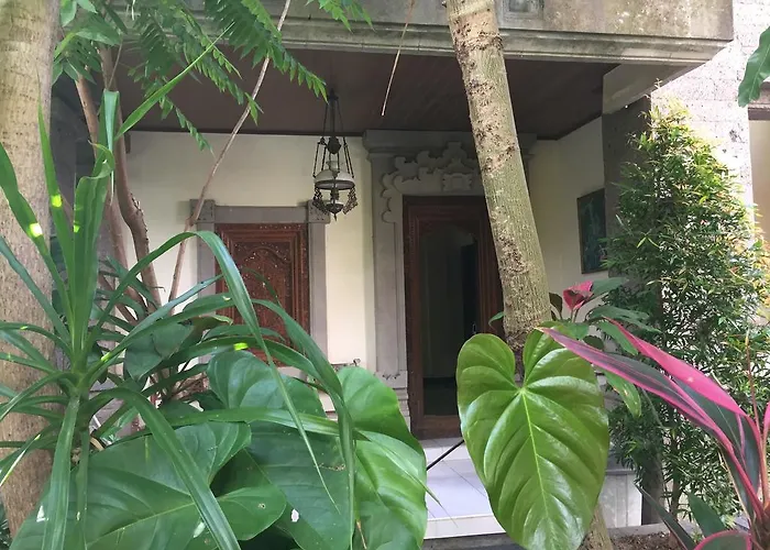 Pensión Wahyu Bungalows With Garden View