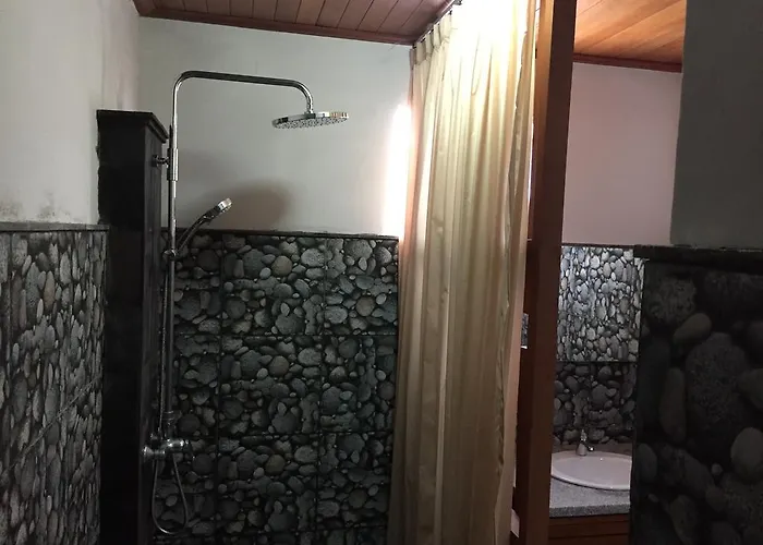 Pensión Wahyu Bungalows With Garden View