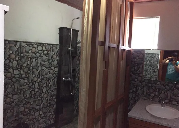 Pensión Wahyu Bungalows With Garden View