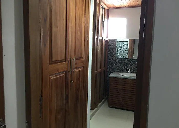 Wahyu Bungalows With Garden View Pensión